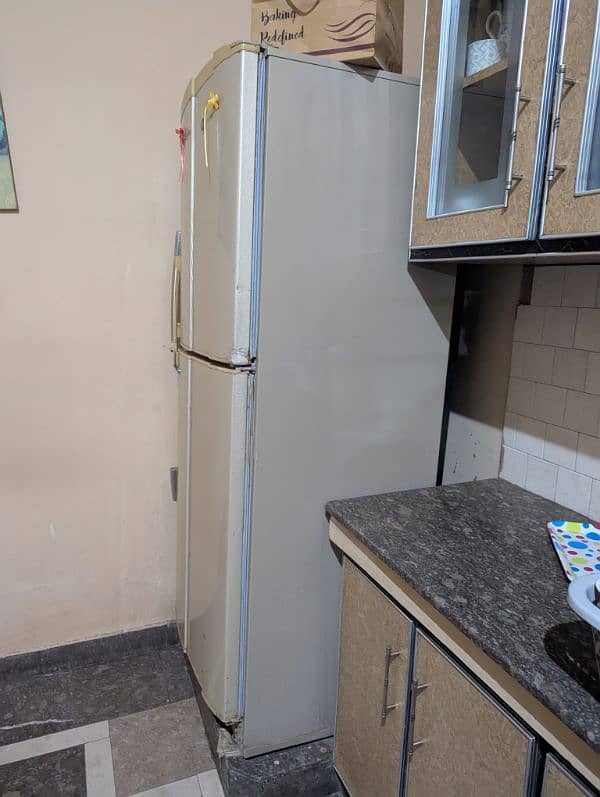 pel refrigerator,model ka name nhi pta,working condition me he 1