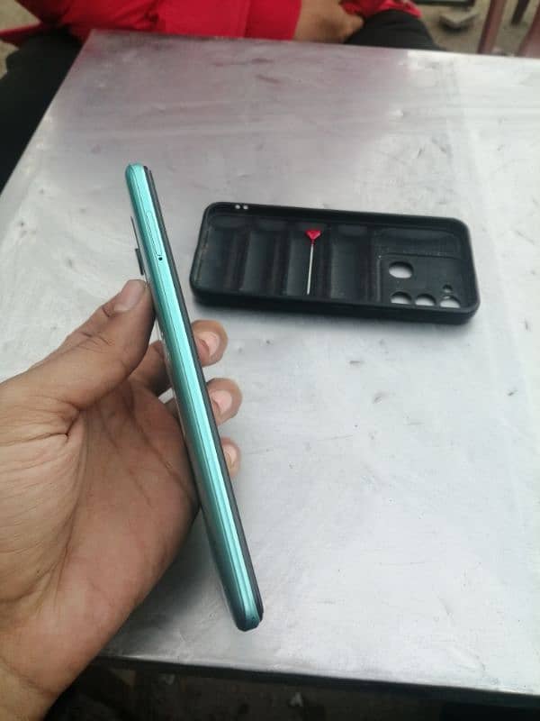 Tecno Spark 20C 4