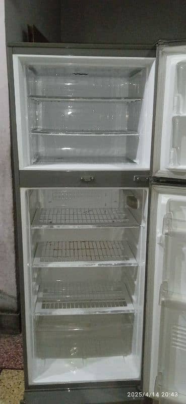 Refrigerator PEL company model 6400 3