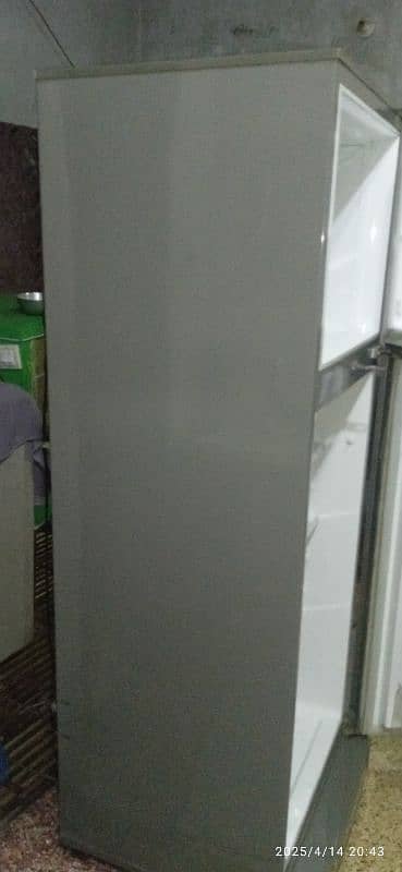 Refrigerator PEL company model 6400 5