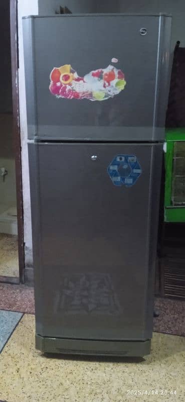 Refrigerator PEL company model 6400 8