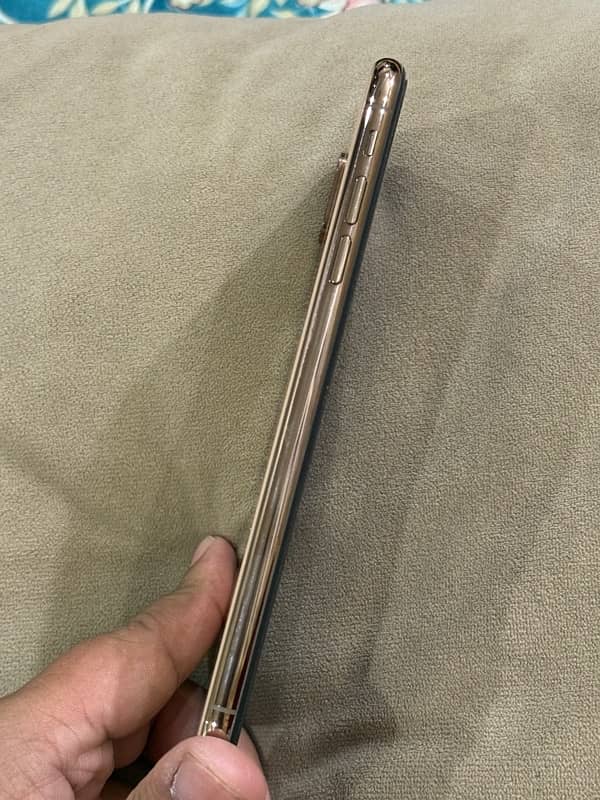 iPhone XS Max - PTA APPROVED 4