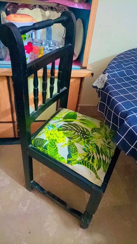 rolling round dining table 1