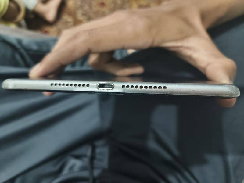 Apple ipad 5 mini | Power Button not working 3