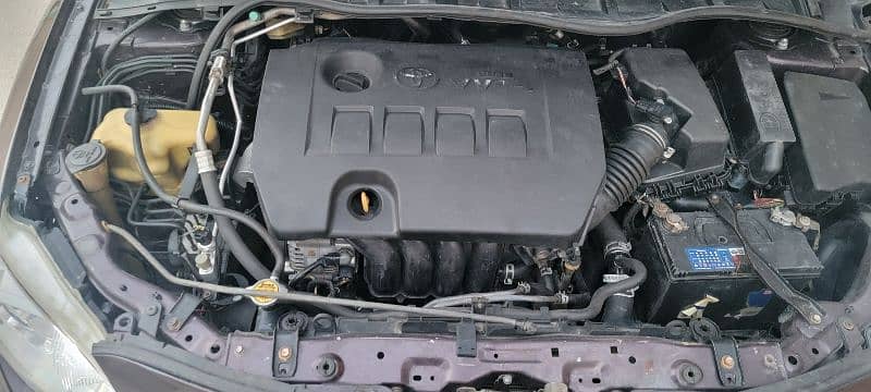 Toyota Corolla Altis Crouistronic 1.6 Automatic 11