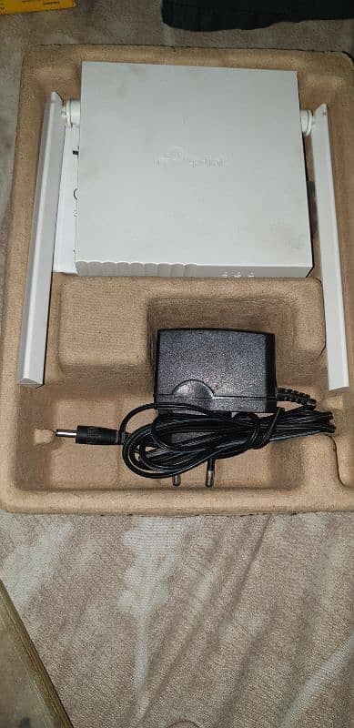 Tp link WiFi router Just like new 0
