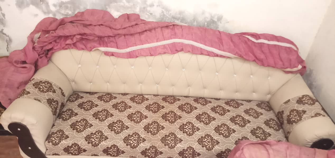 5 seater sofa set. New. 10/10 0