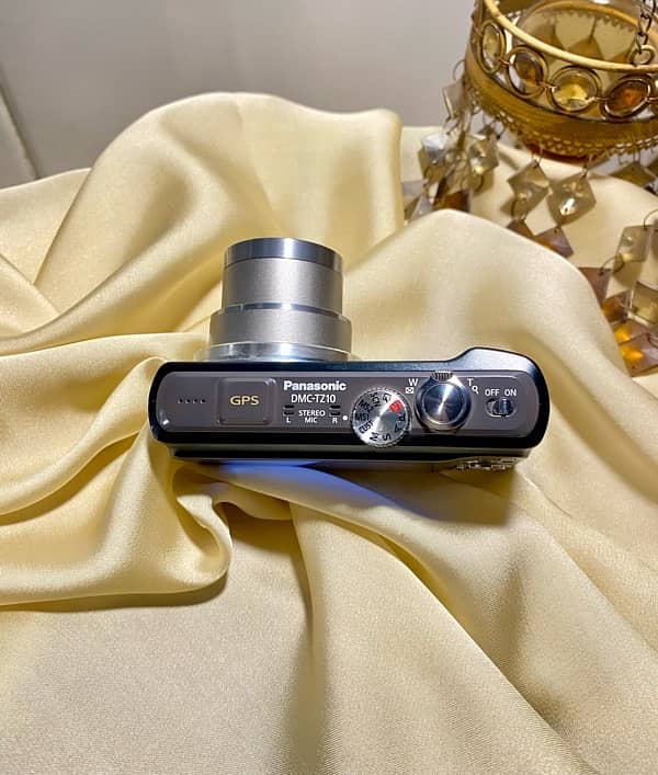 Panasonic lumix DMC-TZ10 Digital Camera 4