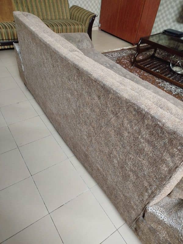 1+2+2= 5 seater sofa set for sale Sofa set for sale in good condition 2
