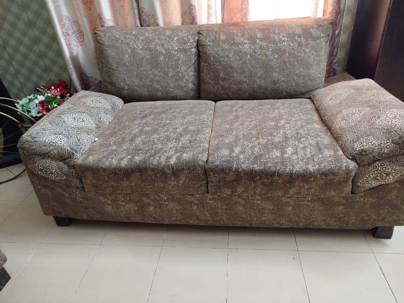 1+2+2= 5 seater sofa set for sale Sofa set for sale in good condition 5