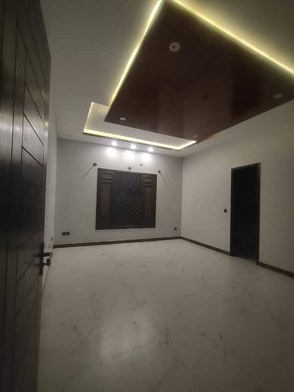 Gulshan-E-Kaneez Fatima Upper Portion Sized 1800 Square Feet Is Available 0