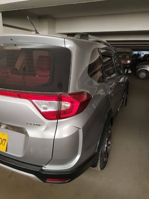 Honda BR-V 2017 for sale 4