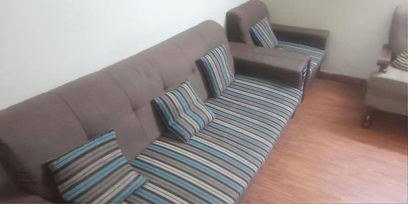 5 seater sofa set in good condition 3
