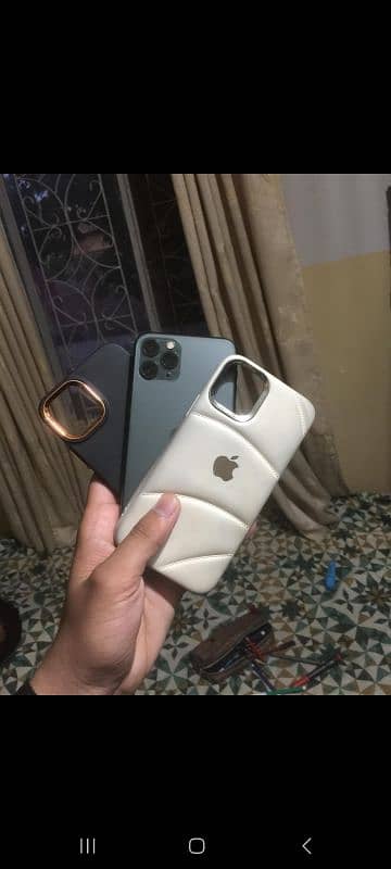 Iphone 11 pro factory unlock with box 4