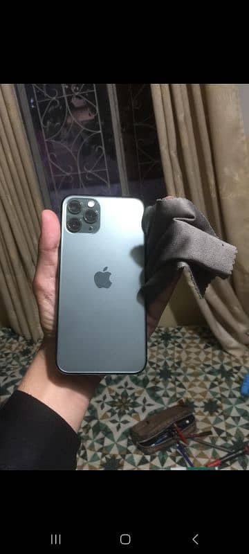 Iphone 11 pro factory unlock with box 6