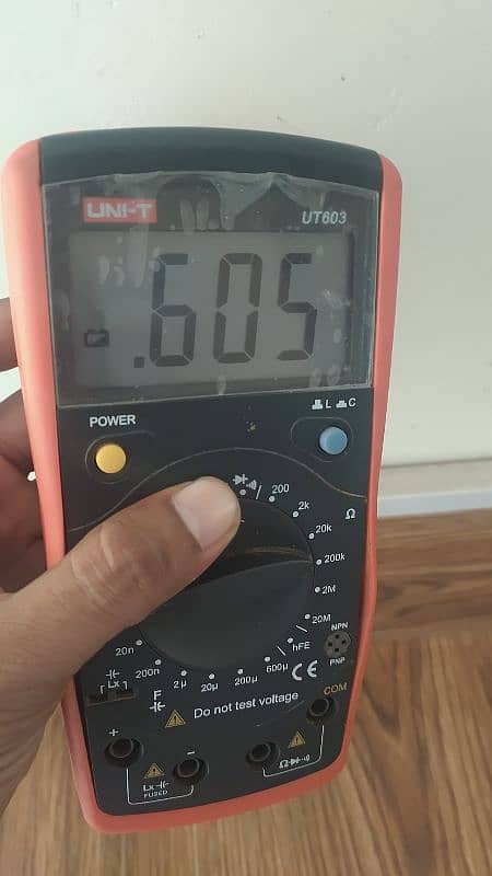 digital multimeter 3