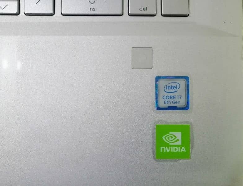 hp envy laptop 17m-ce0xxx 4