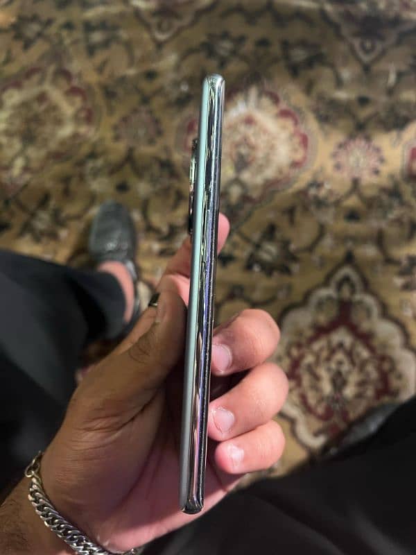 one Plus 11R 12/256 in excellent condition for good price 4