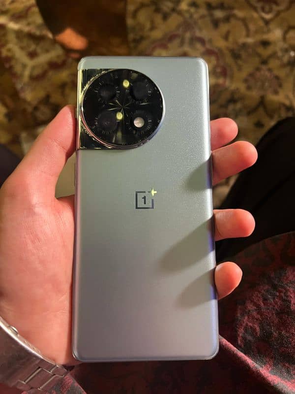 one Plus 11R 12/256 in excellent condition for good price 6
