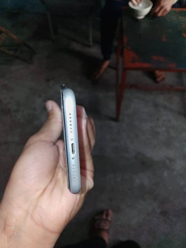 iPhone XR non pta 3