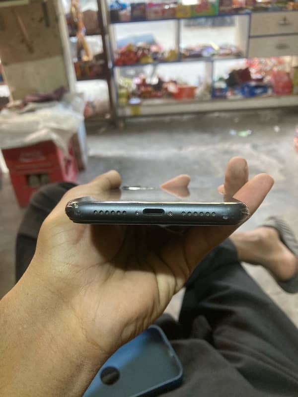 iphone 11 64GB jv only panle change from other bypass iphone 3