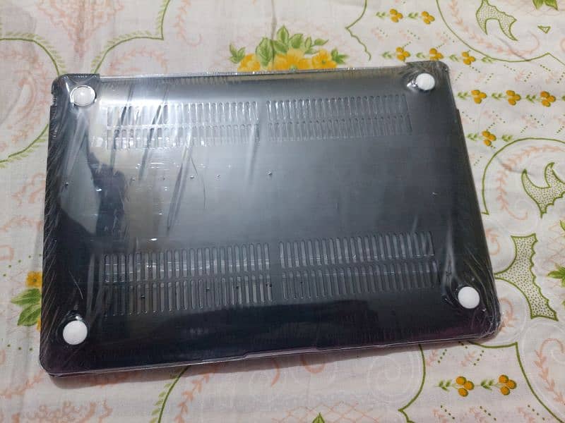 Shellcase protective macbook cover 1
