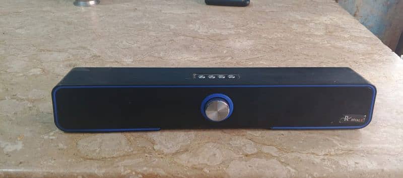 RoyalX speaker and bass bhi hai box pi sath mein hai new condition 0