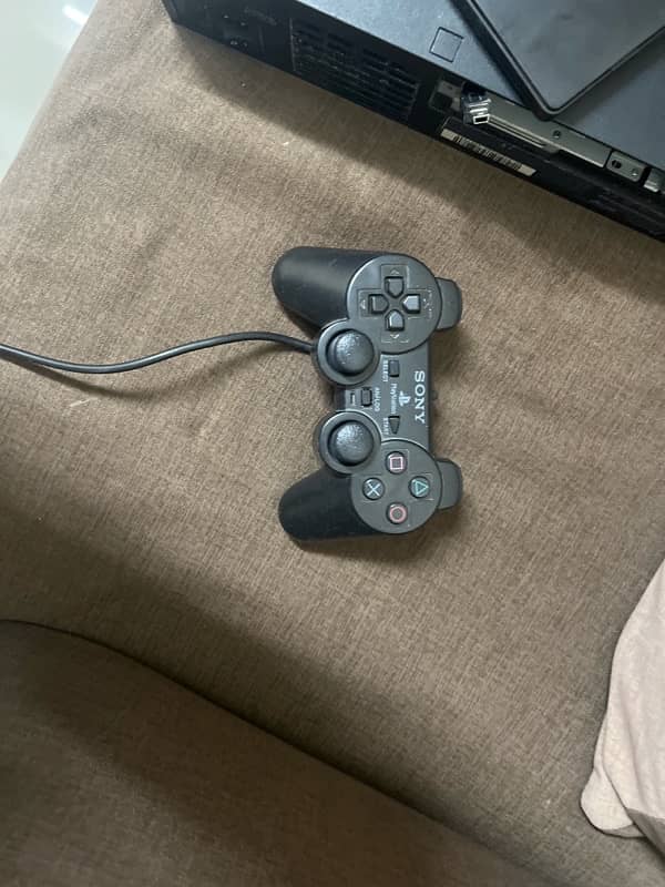 ps2 with 2 controllers 3