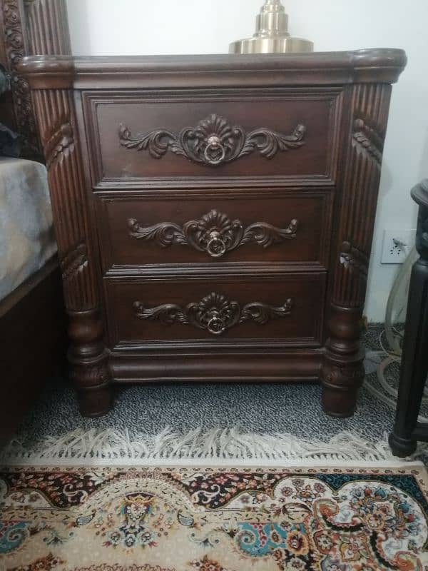 bed set with dressing table 4