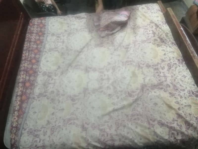 Master crest spring mattress king size  double bed condition 10/9 2