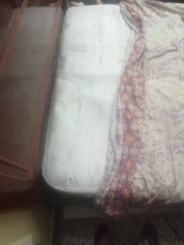 Master crest spring mattress king size  double bed condition 10/9 3