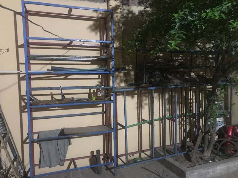 Iron Racks 0