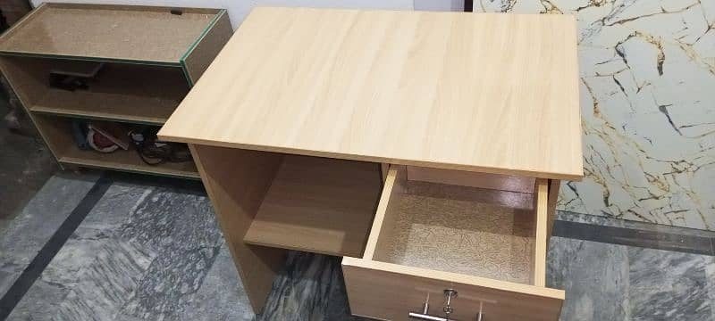 Brand New Modern Computer / Laptop Tables on Factory Rates 16