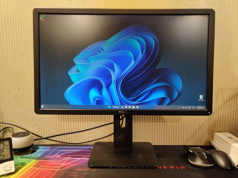 Dell Monitor 24 inch for sale 0