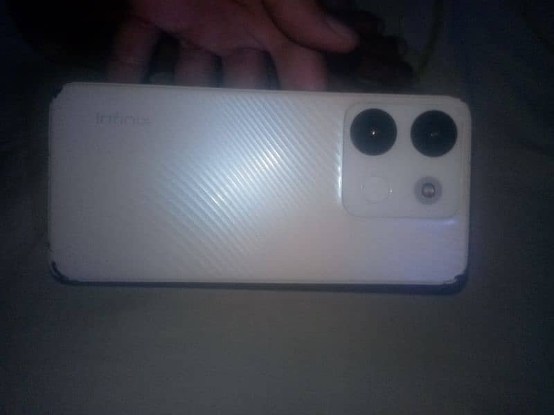 Infinix Smart 7. . . . 4/64. . . . only set 1