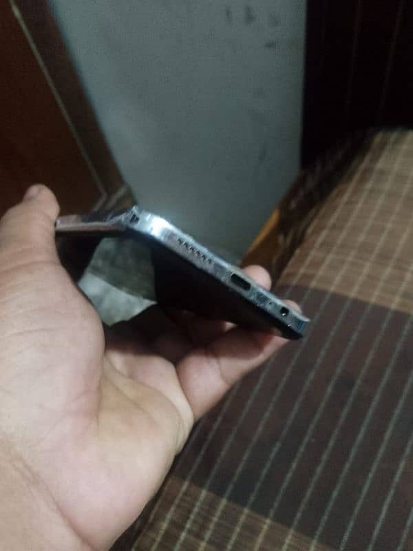 Techno Spark 30 Pro 8