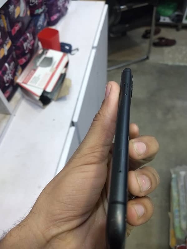 iPhone 11 non pta 1