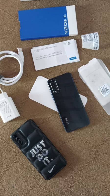 vivo y20s G 4 ram 128 memory with box adapter cable warranty card 9