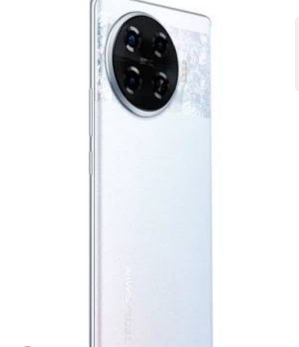 Tecno spark 20pro puls 1