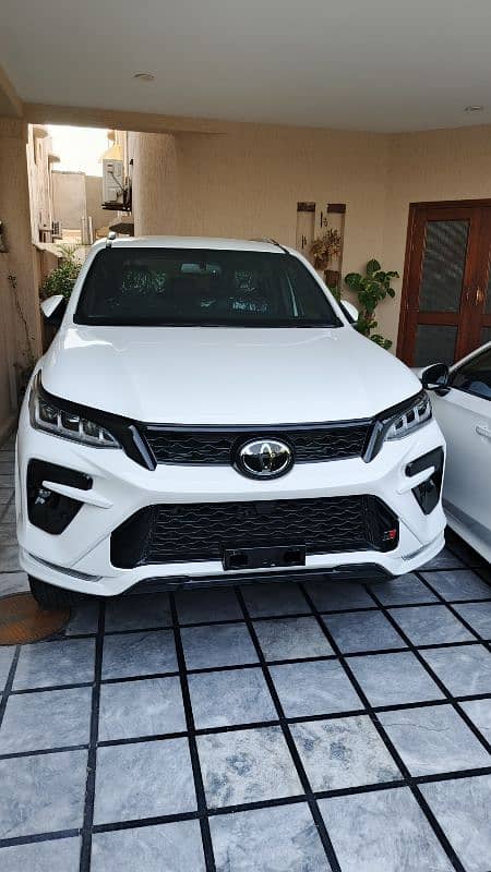 Toyota Fortuner 2025 GR 0