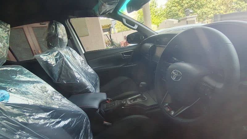 Toyota Fortuner 2025 GR 9