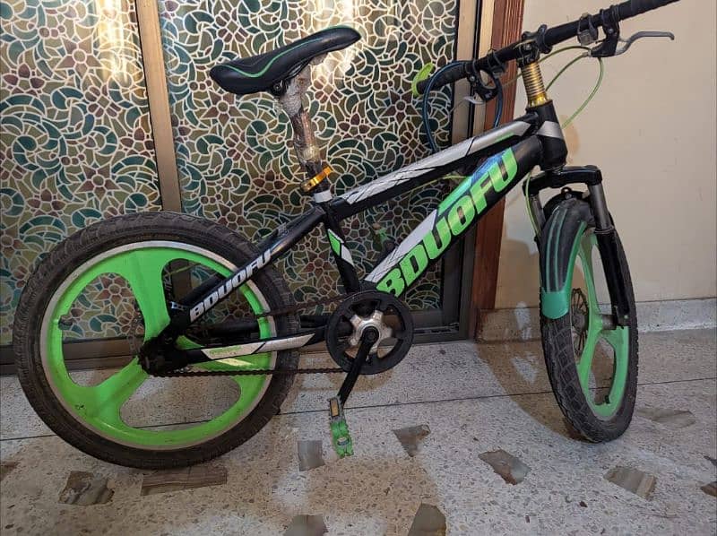 bicycle BDUOFU Green Racing Bicycle for kids. 0