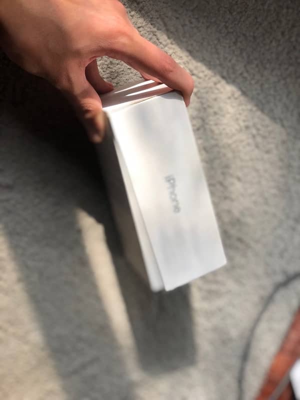 iPhone SE 2nd generation Pta approved 3