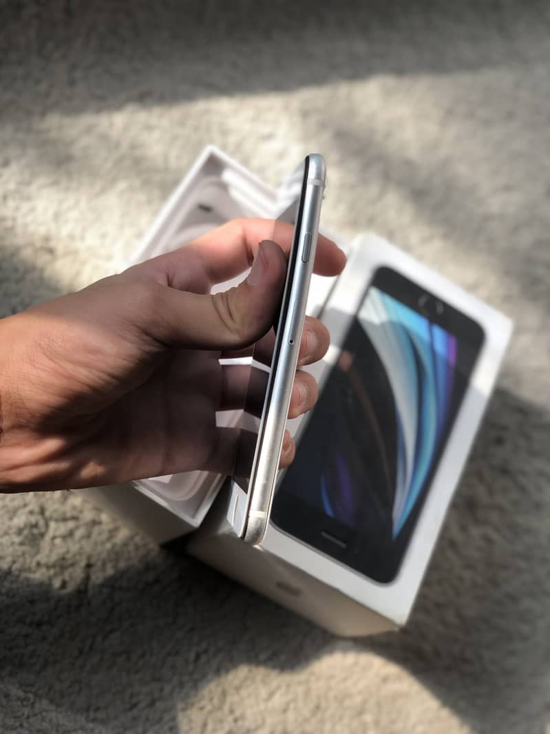 iPhone SE 2nd generation Pta approved 4
