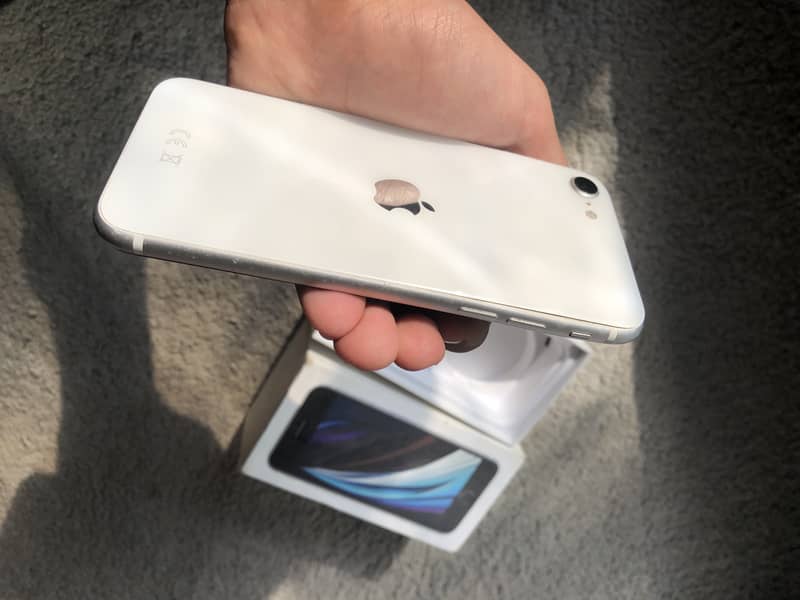 iPhone SE 2nd generation Pta approved 8