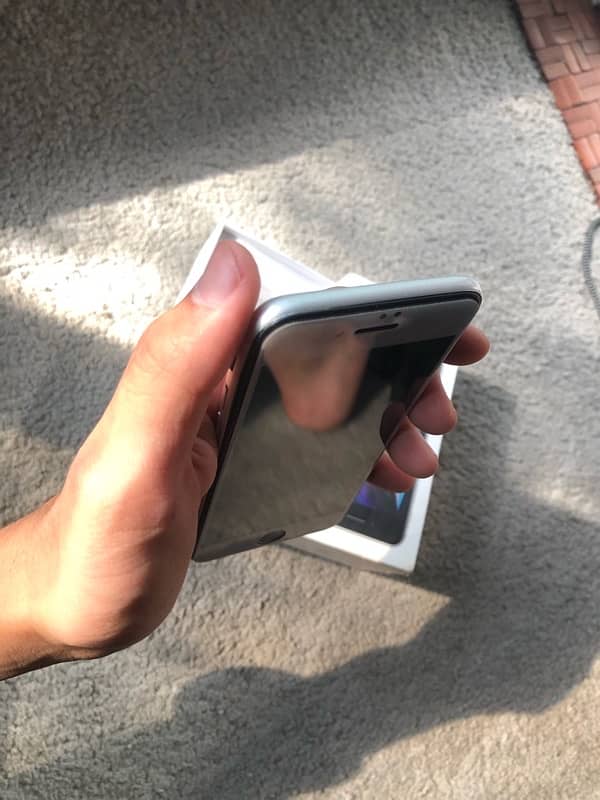 iPhone SE 2nd generation Pta approved 10