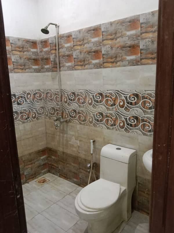 10 Marla 2nd Floor Available For Rent In Best Location 1