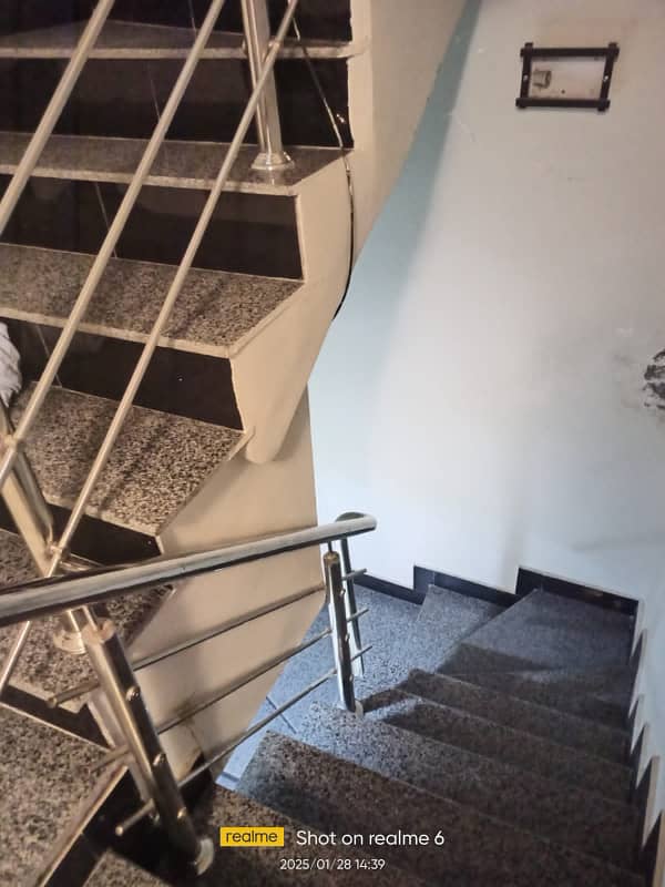 10 Marla 2nd Floor Available For Rent In Best Location 5