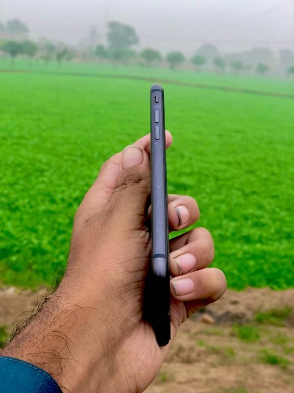 iPhone 8 64 gb non pta 2