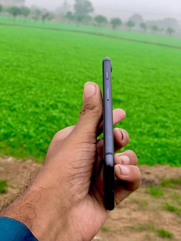 iPhone 8 64 gb non pta 4